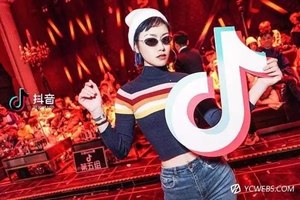 快手上线喜翻，抖音推出群聊，短视频社交会成为下一个增长点吗？